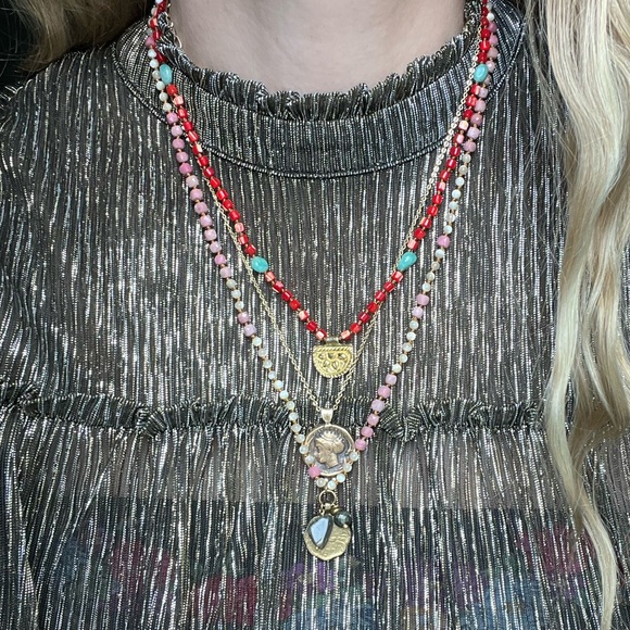 Handmade hand knotted vibrant red shaded mother of pearl layering necklace - Picture 11 of 11